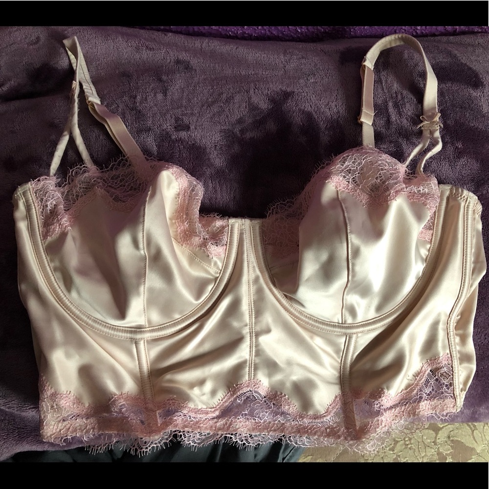 38c Victoria’s Secret “Dream Angels unlined balconet”